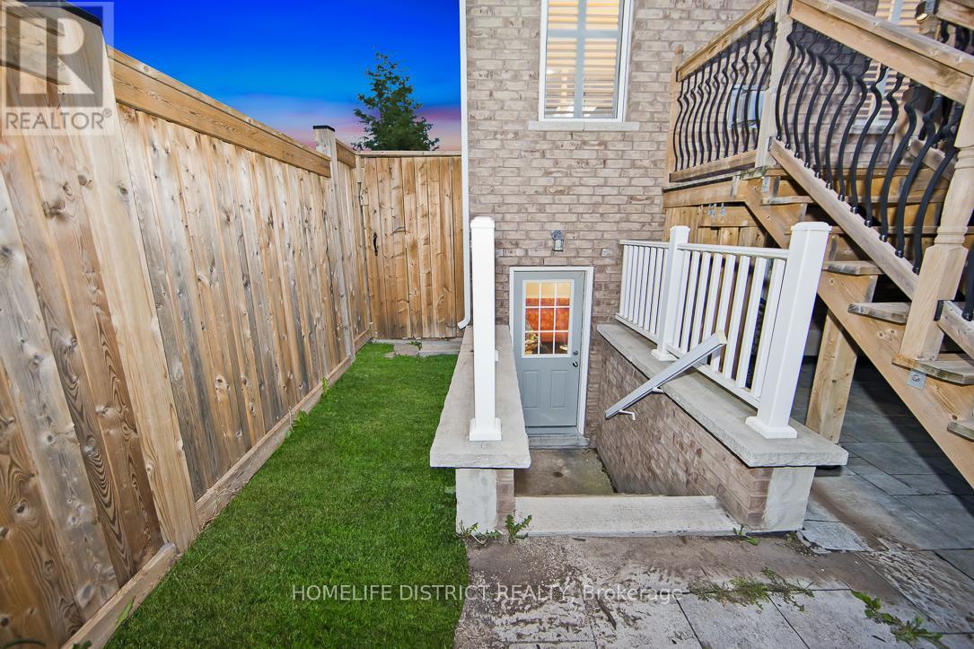 Photo 26 of 1794 Grandview Street N, Oshawa ON
