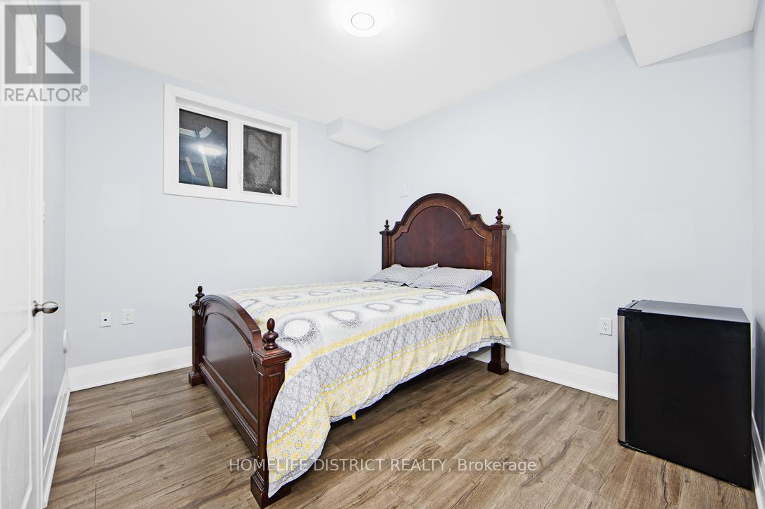 Photo 30 of 1794 Grandview Street N, Oshawa ON