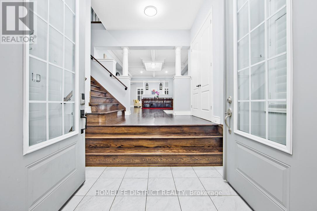 Photo 4 of 1794 Grandview Street N, Oshawa ON