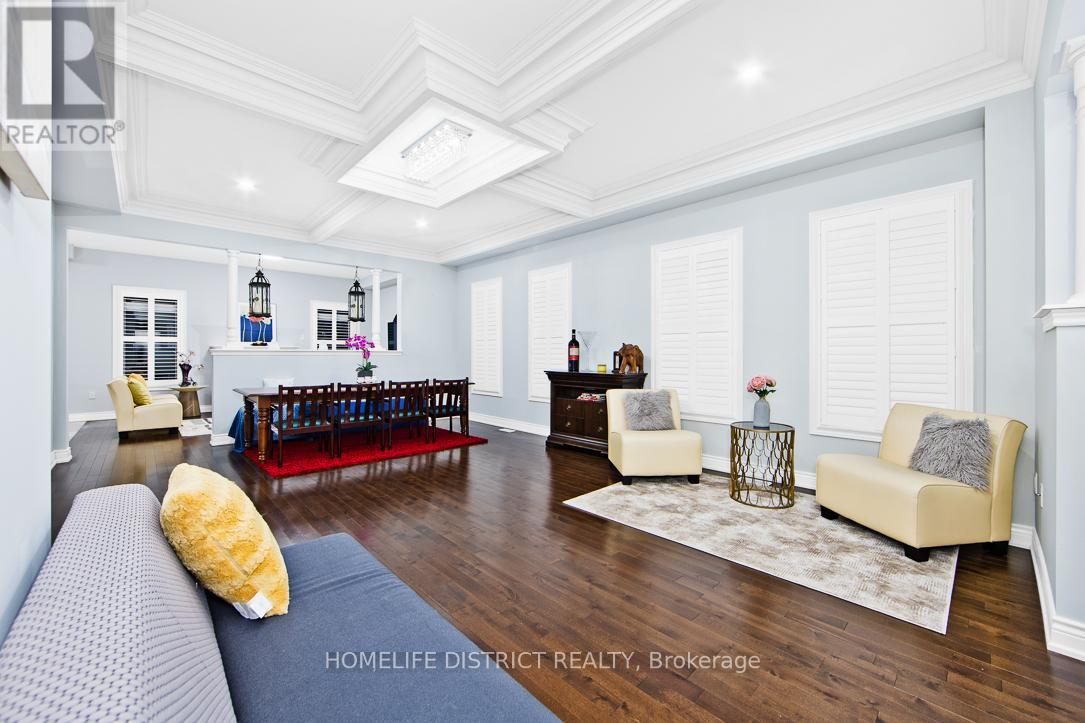 Photo 5 of 1794 Grandview Street N, Oshawa ON