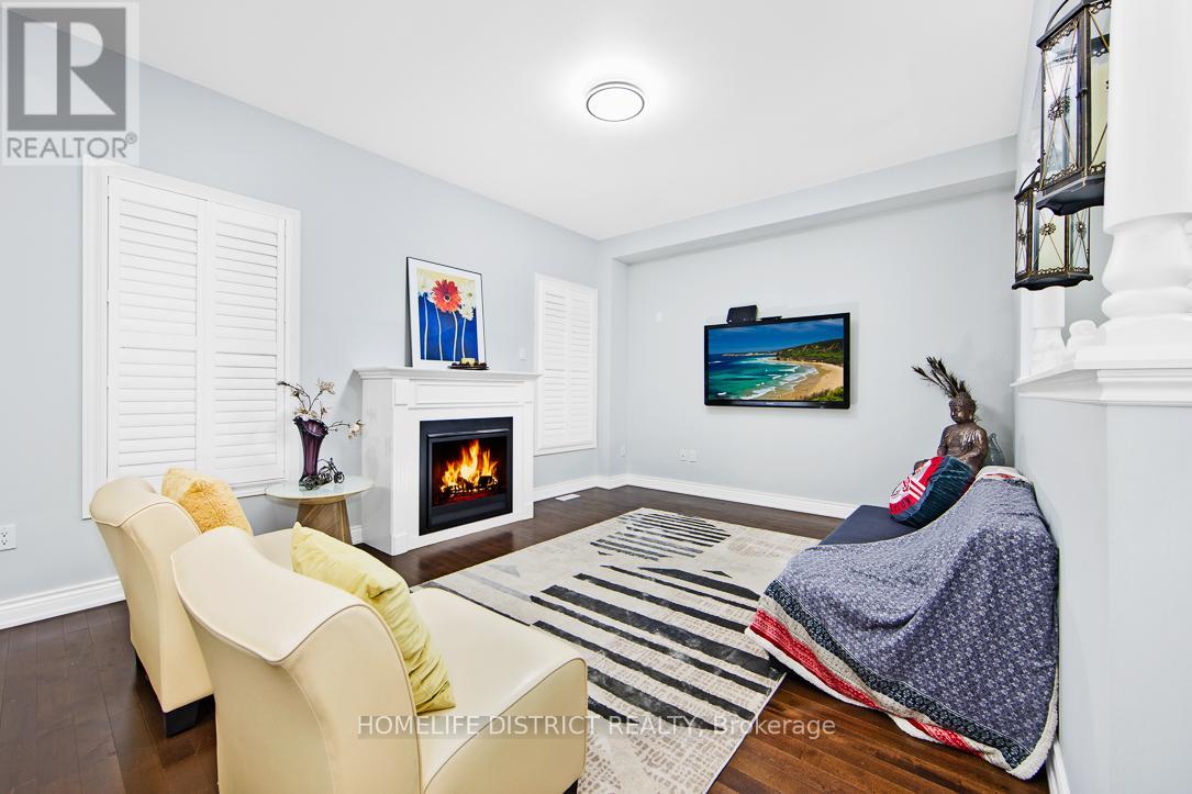 Photo 8 of 1794 Grandview Street N, Oshawa ON