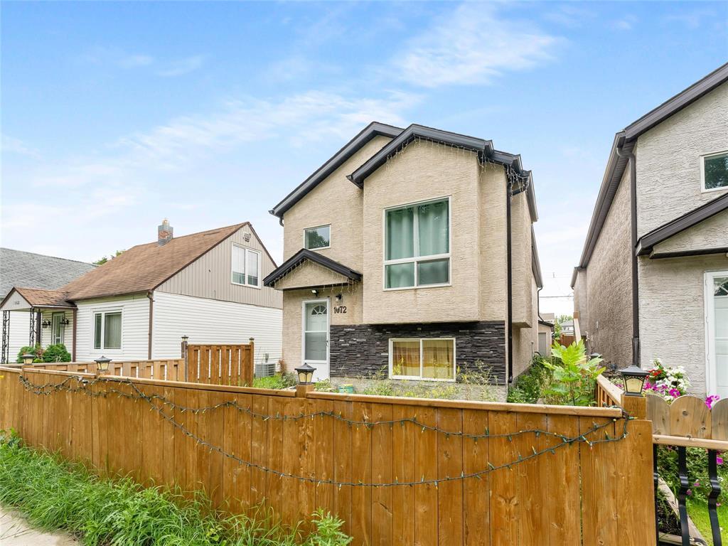 Photo 2 of 1072 Alfred Avenue, Winnipeg MB
