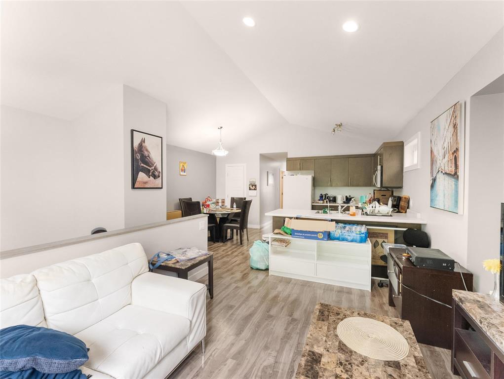 Photo 5 of 1072 Alfred Avenue, Winnipeg MB