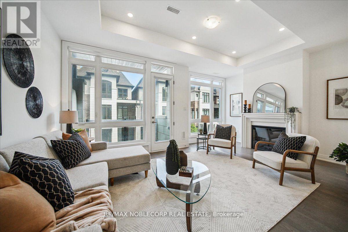 Photo 14 of 45 Globemaster Lane, Richmond Hill ON