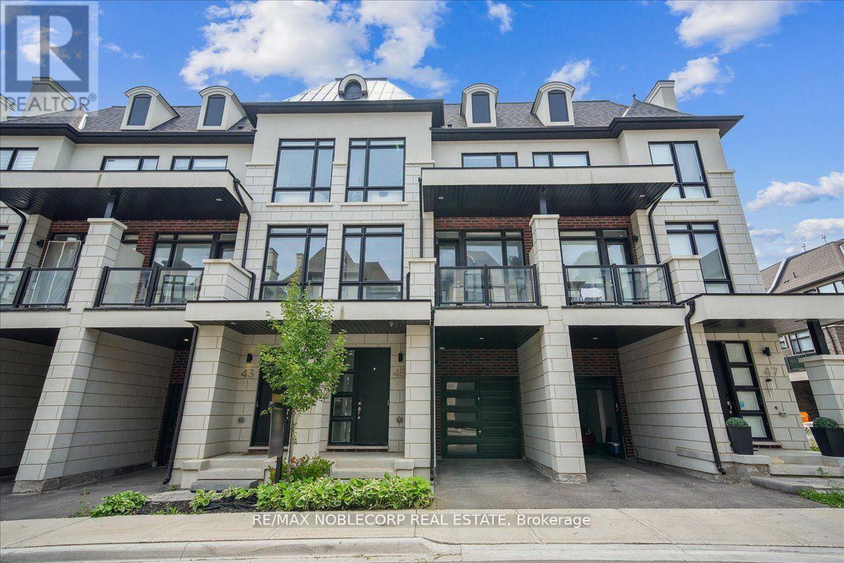 Photo 20 of 45 Globemaster Lane, Richmond Hill ON