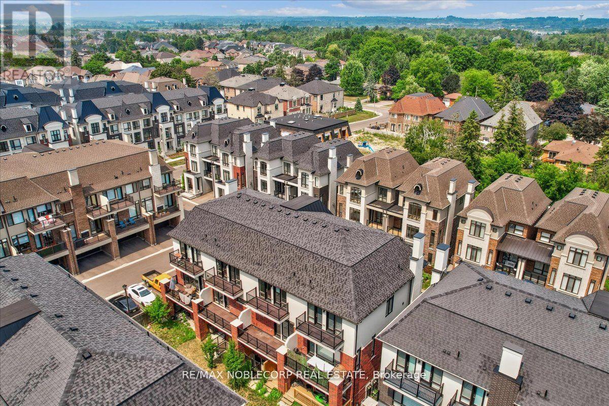 Photo 28 of 45 Globemaster Lane, Richmond Hill ON