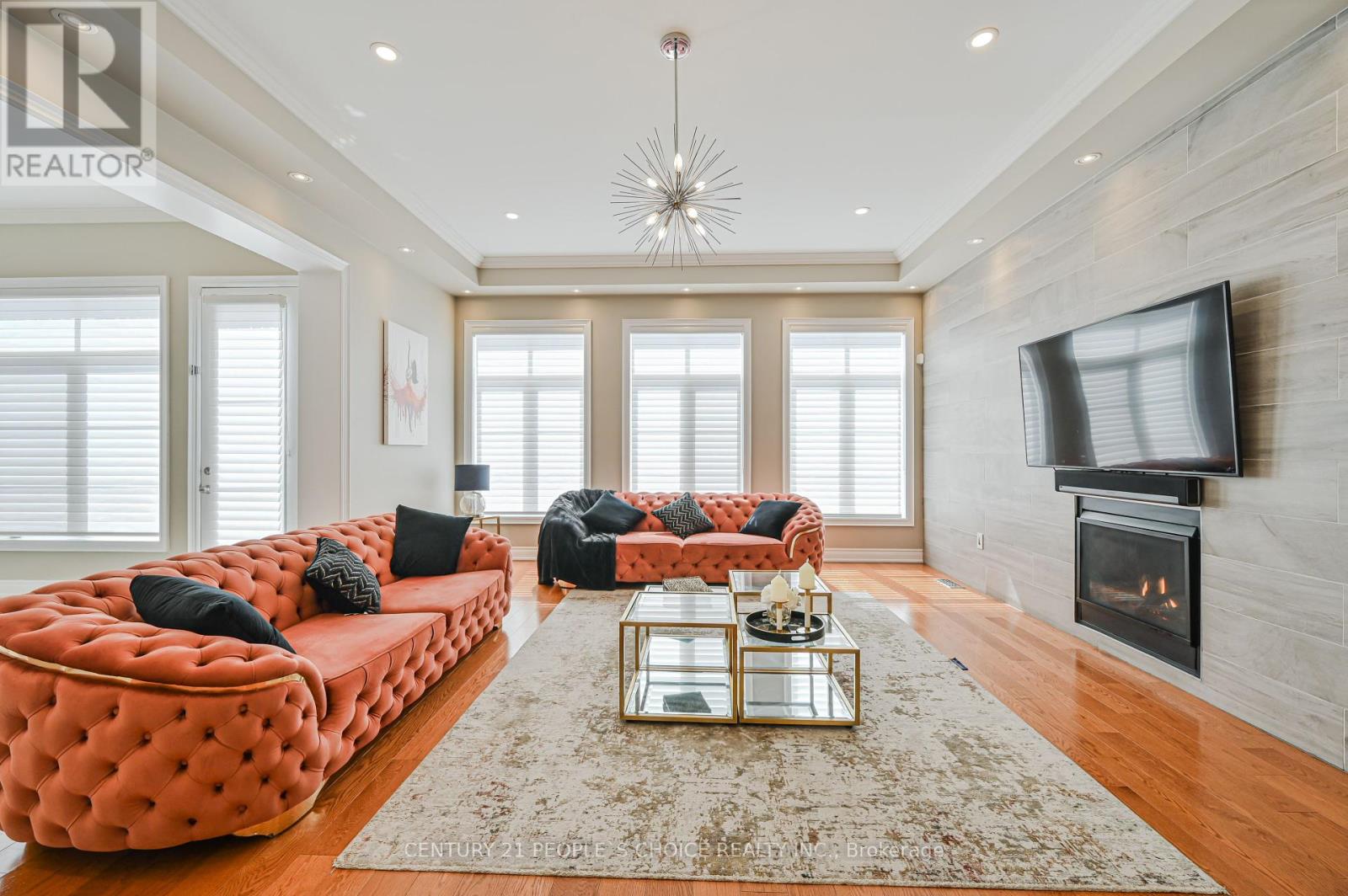 Photo 12 of 39 Munsie Drive, King ON