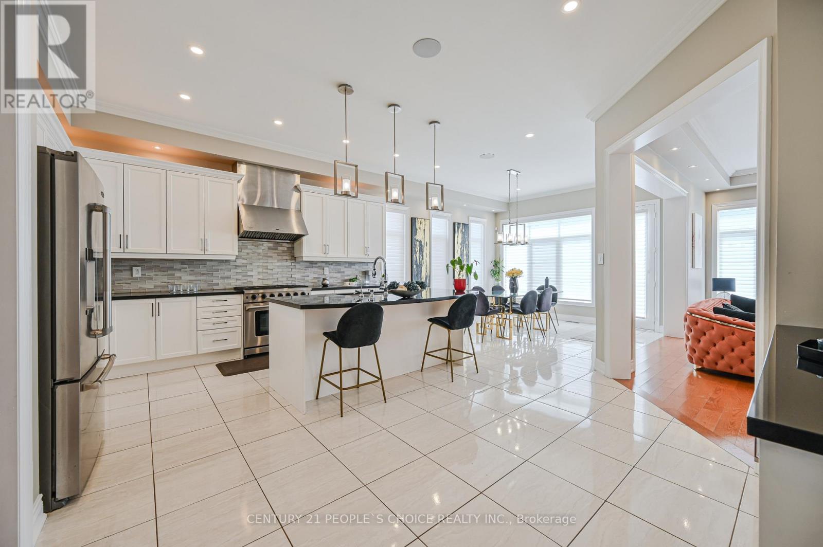 Photo 16 of 39 Munsie Drive, King ON