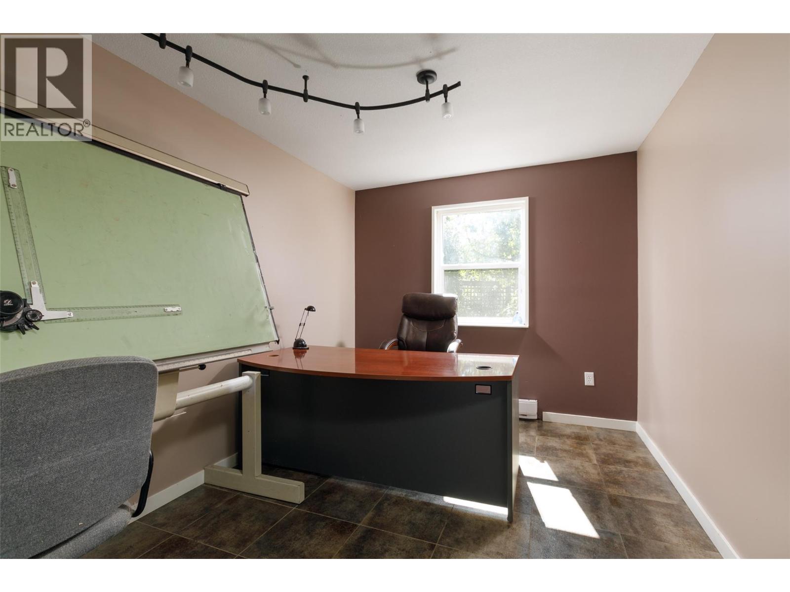Photo 3 of 2351 Gallagher Road, Kelowna BC