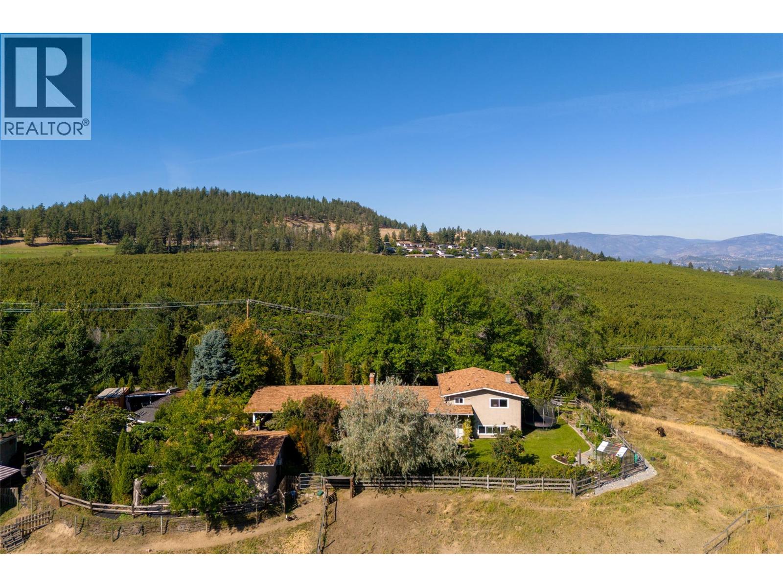 Photo 6 of 2351 Gallagher Road, Kelowna BC