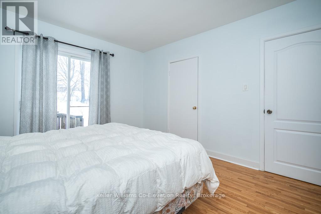 Photo 15 of 162 Lindsay Street, Midland ON