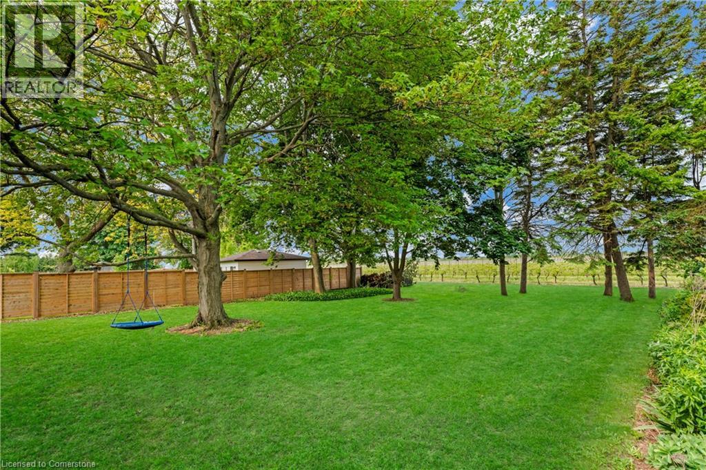 Photo 24 of 1898 Concession 4 Road, Niagaraonthelake ON
