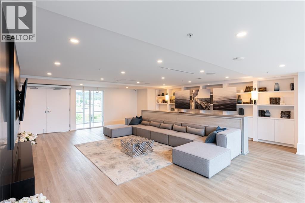 Photo 2 of 16 Concord Place Unit 513, Grimsby ON