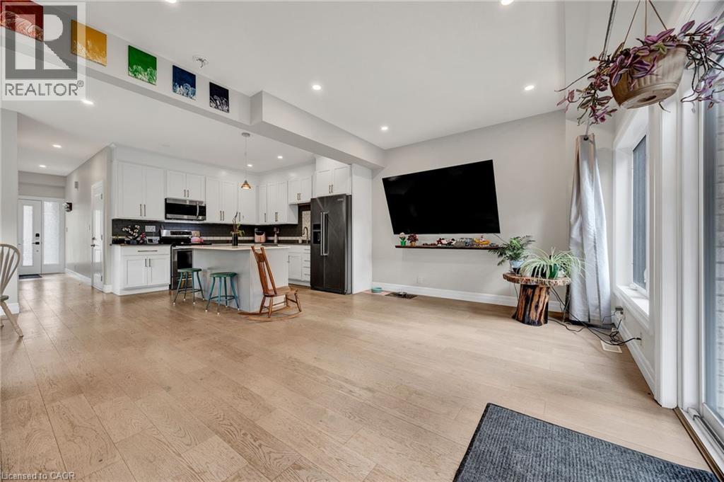 Photo 31 of 119 Waterloo Street, Kitchener ON