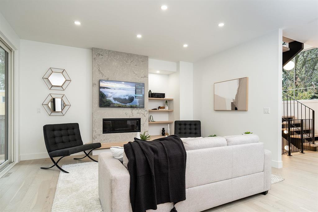 Photo 11 of 444 Waverley Street, Winnipeg MB