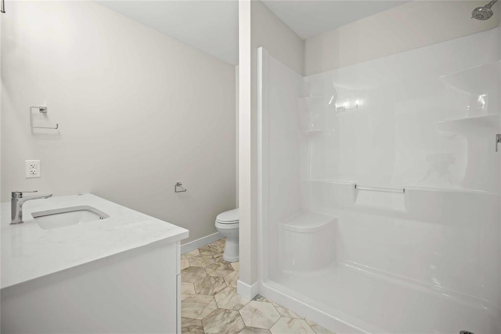 Photo 31 of 50 Gullane Street, Niverville MB