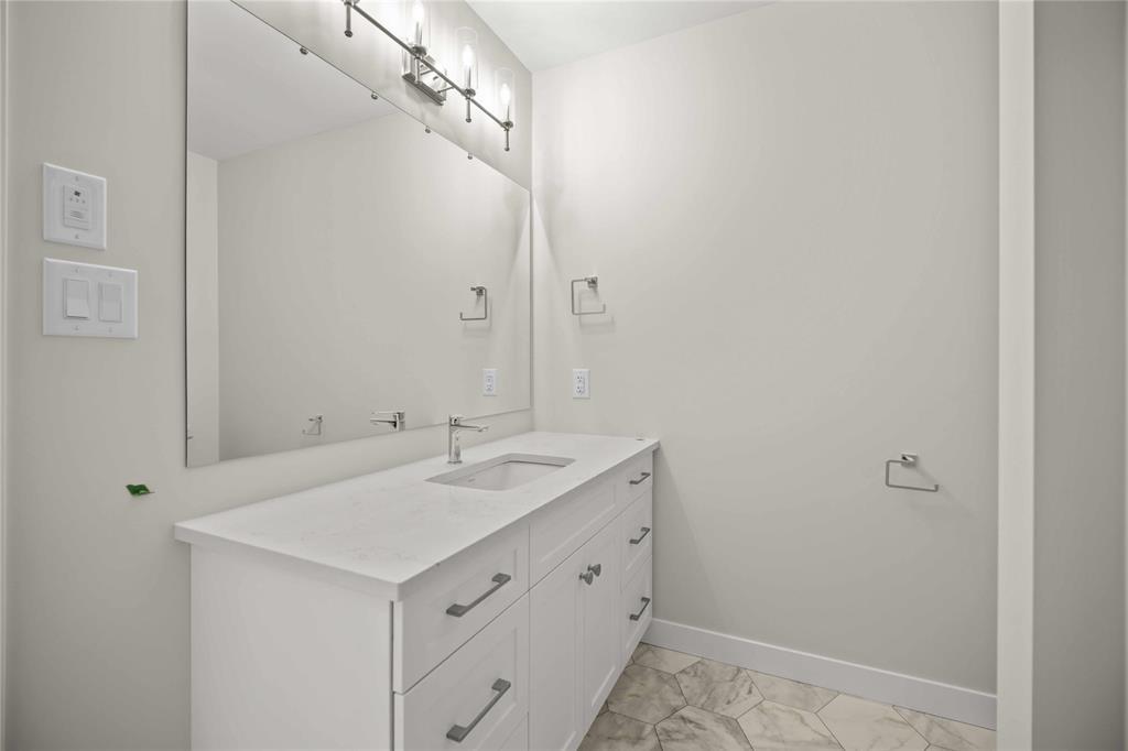 Photo 20 of 50 Gullane Street, Niverville MB