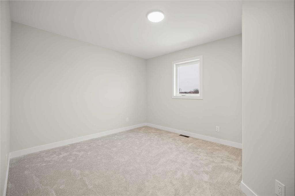 Photo 33 of 50 Gullane Street, Niverville MB