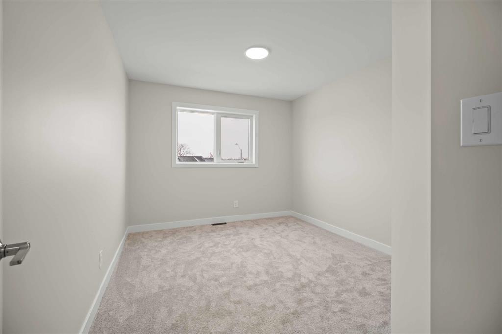 Photo 18 of 50 Gullane Street, Niverville MB