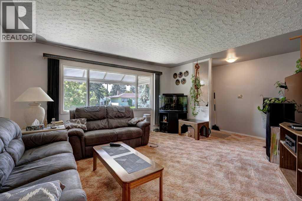 Photo 12 of 1008 89 Avenue Sw, Calgary AB