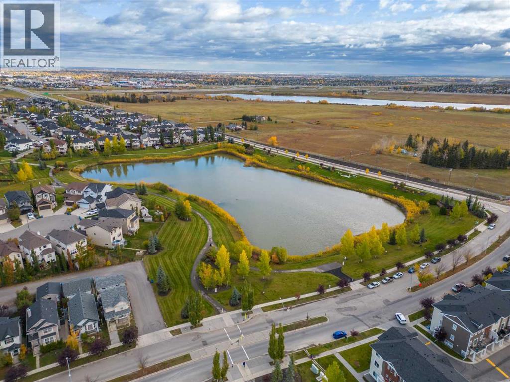 Photo 10 of 220 Silverado Plains Park Sw, Calgary AB