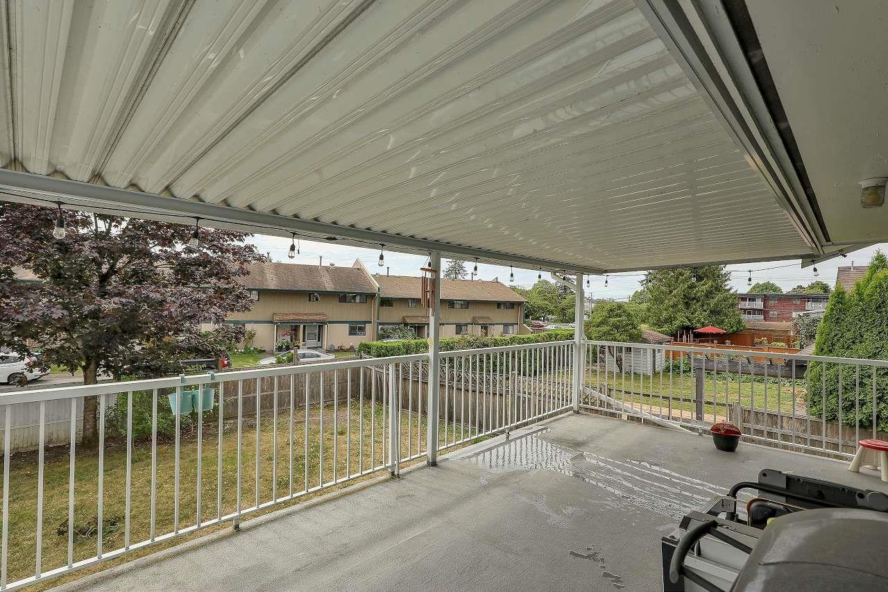 Photo 11 of 17816 59 Avenue, Surrey BC