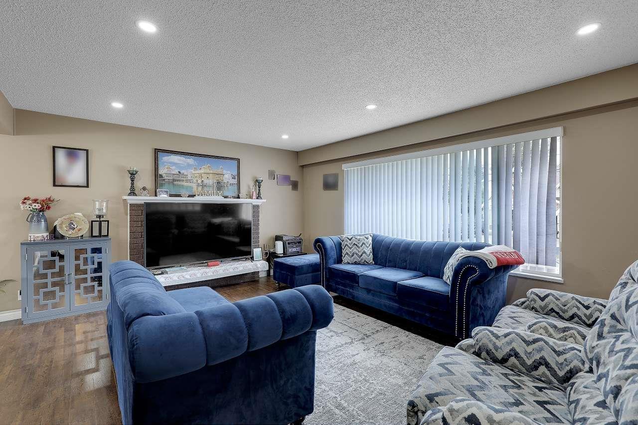 Photo 8 of 17816 59 Avenue, Surrey BC