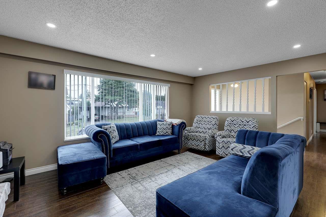 Photo 9 of 17816 59 Avenue, Surrey BC