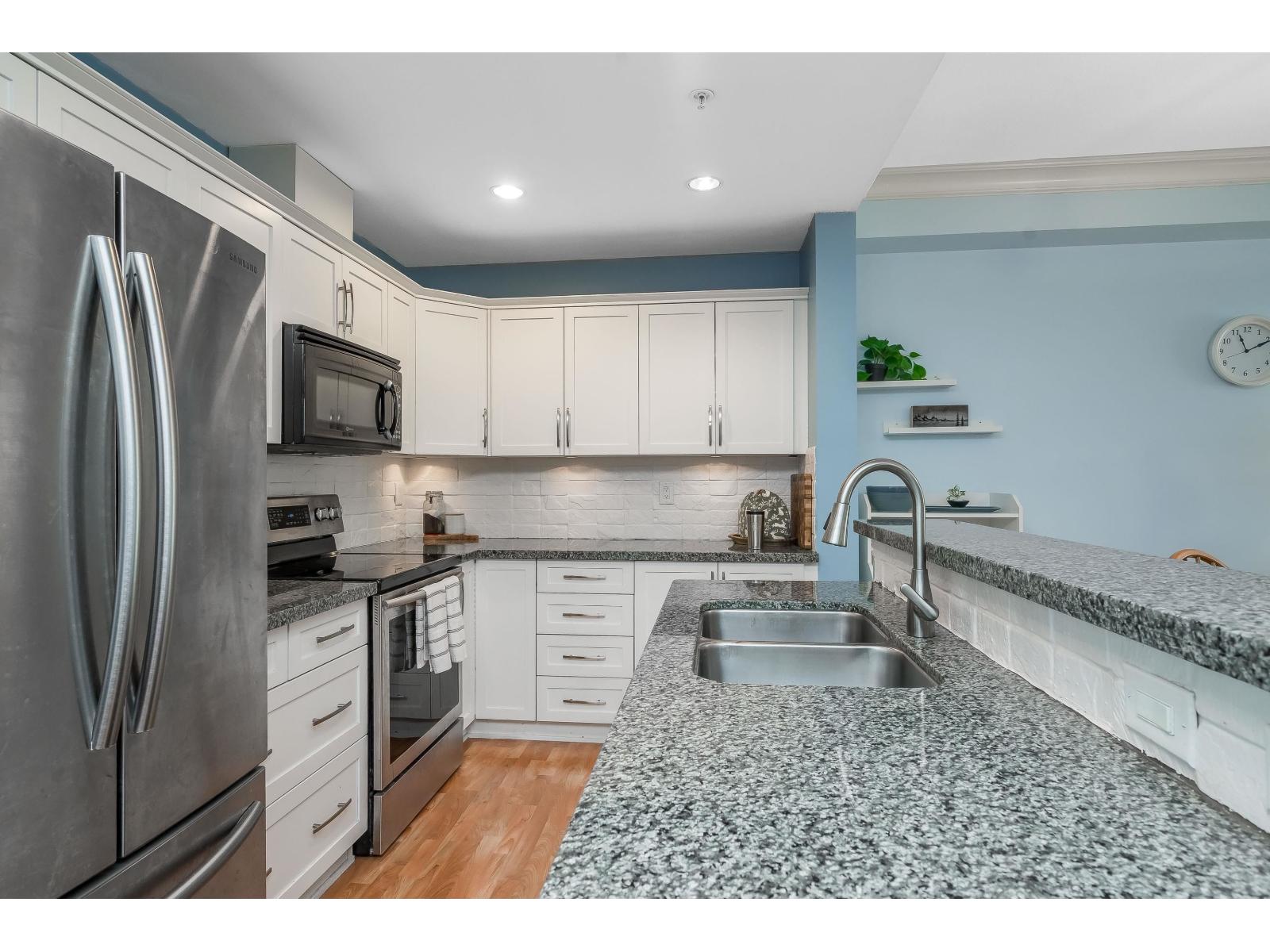 Photo 32 of 106 5430 201 Street, Langley BC