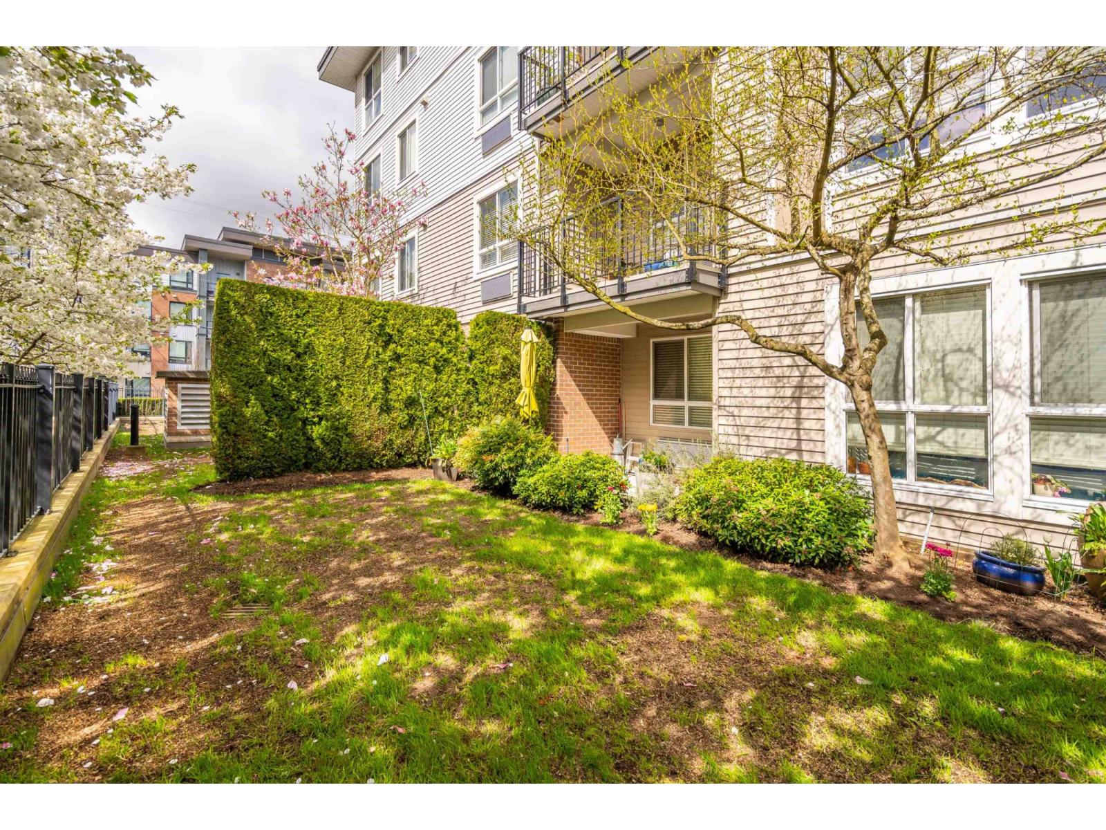 Photo 6 of 106 5430 201 Street, Langley BC