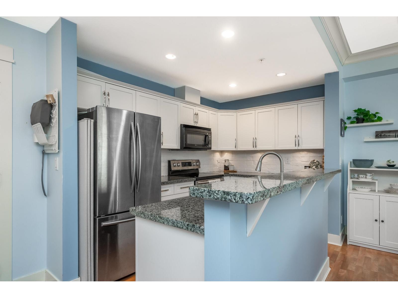 Photo 4 of 106 5430 201 Street, Langley BC