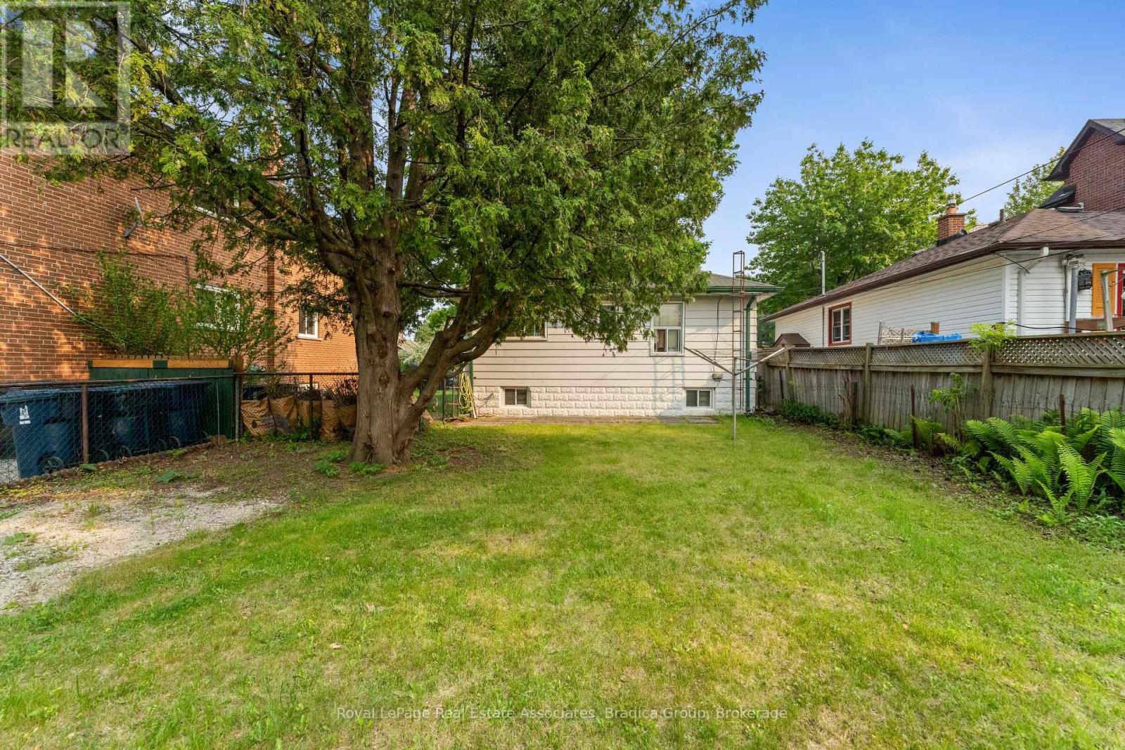 Photo 6 of 62 Elder Avenue, Toronto ON