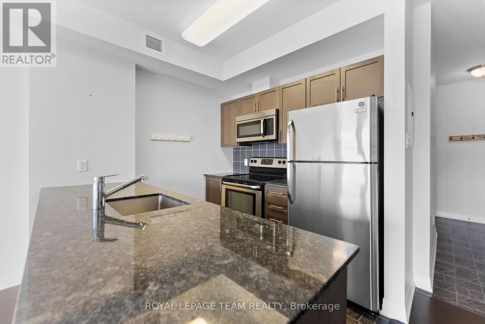 Photo 36 of 506 90 Landry Street, Ottawa ON