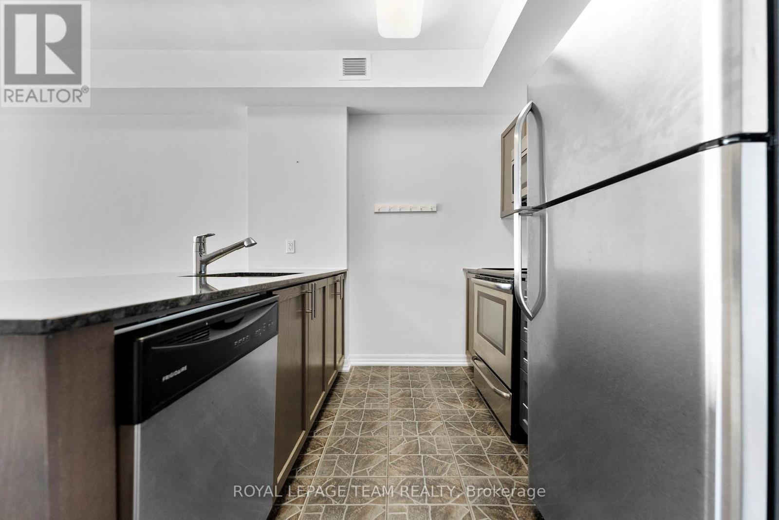 Photo 2 of 506 90 Landry Street, Ottawa ON