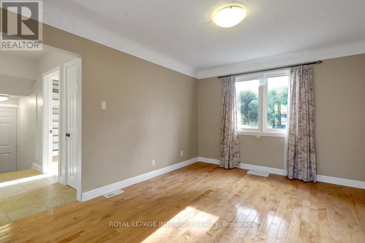 Photo 16 of 348 Lafontaine Avenue, Ottawa ON