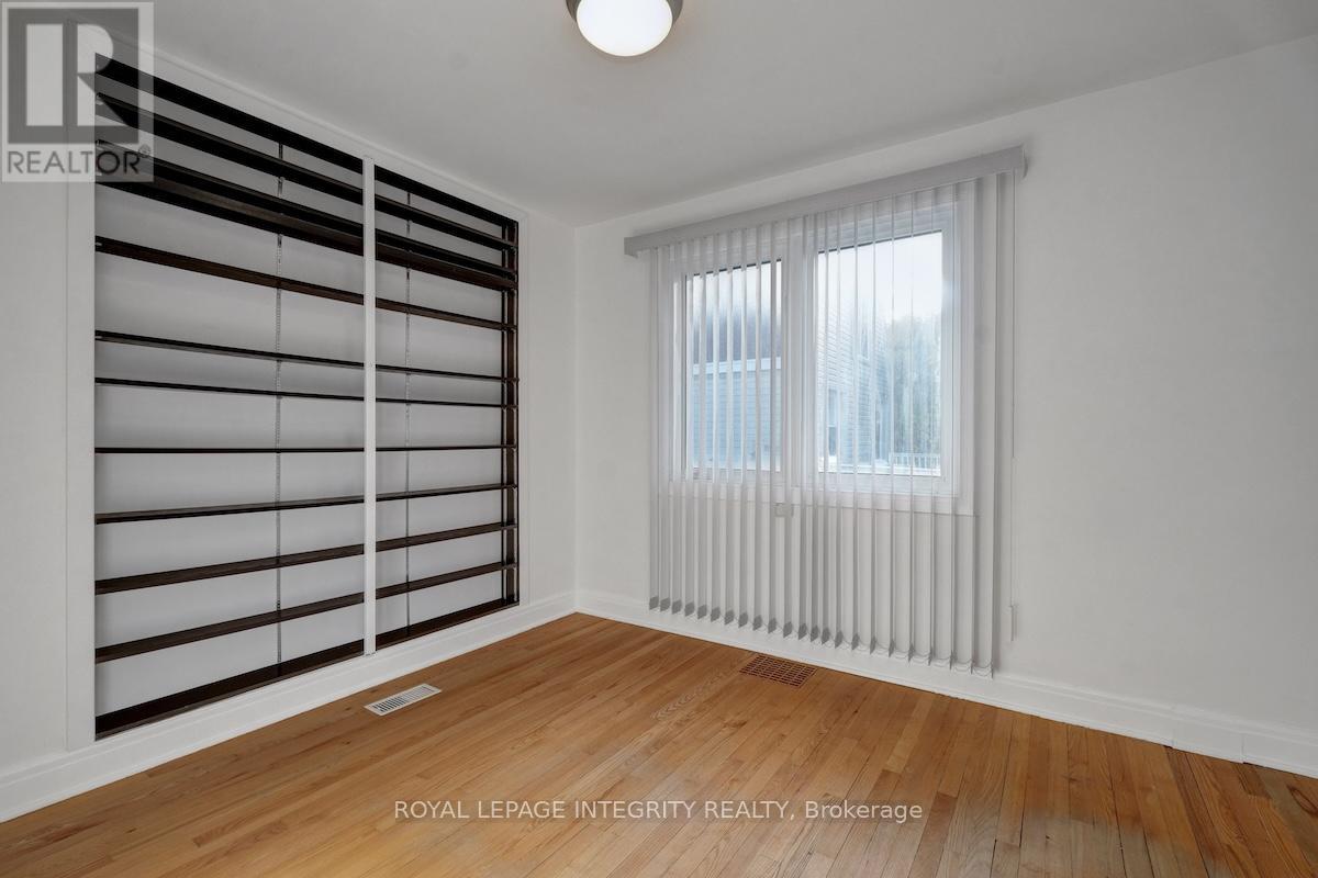 Photo 24 of 348 Lafontaine Avenue, Ottawa ON