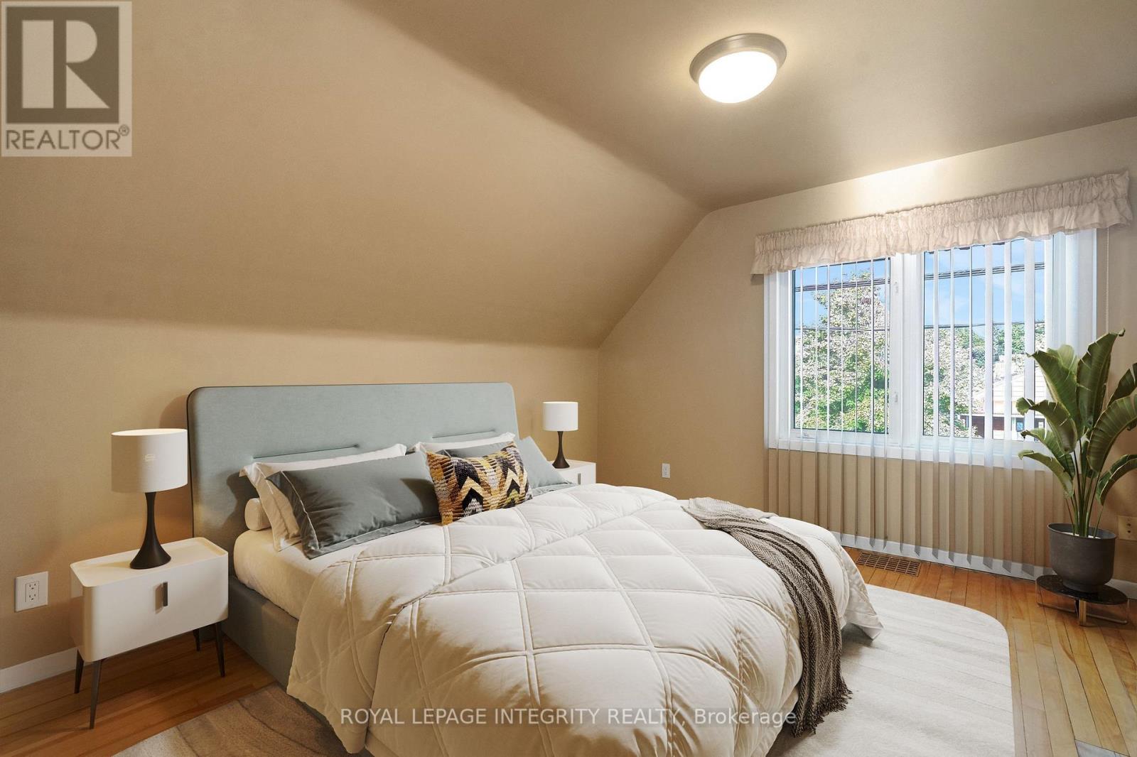 Photo 20 of 348 Lafontaine Avenue, Ottawa ON