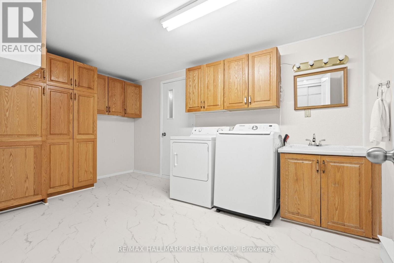 Photo 41 of 840 Du Golf Road, Clarencerockland ON