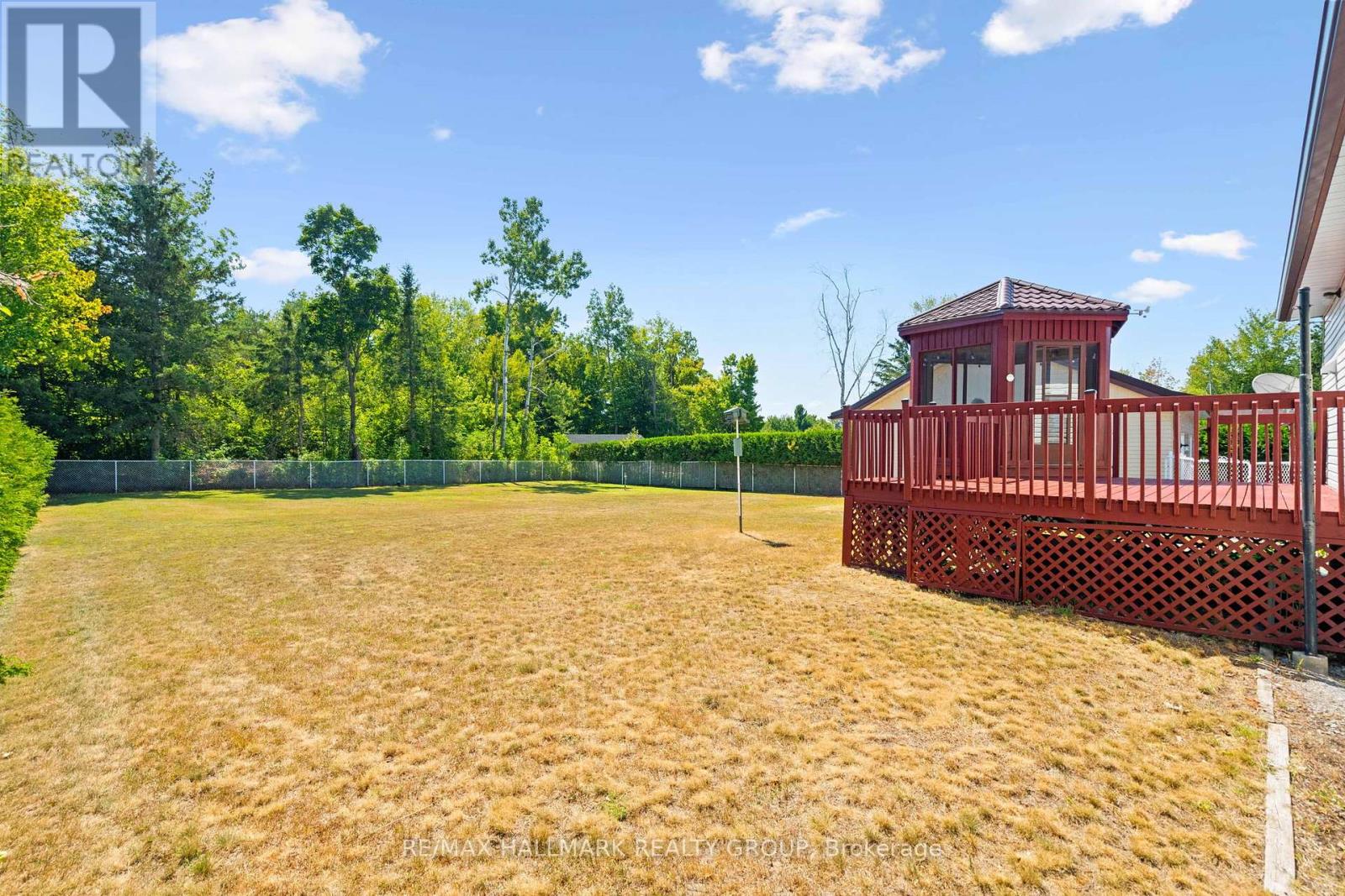 Photo 16 of 840 Du Golf Road, Clarencerockland ON