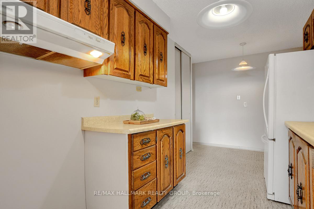 Photo 28 of 1902 505 St Laurent Boulevard, Ottawa ON