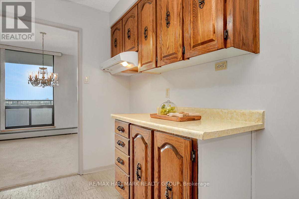 Photo 35 of 1902 505 St Laurent Boulevard, Ottawa ON