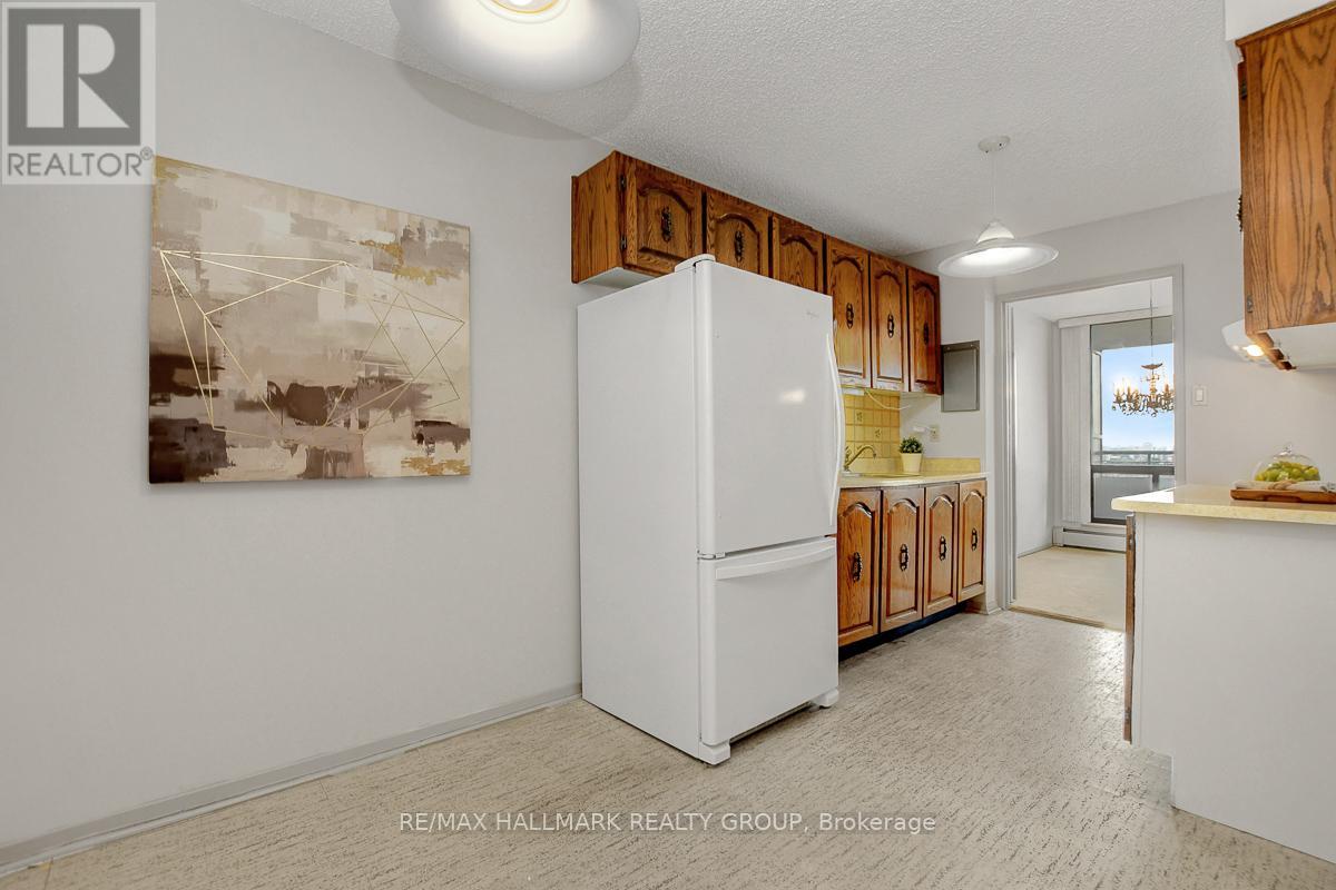 Photo 40 of 1902 505 St Laurent Boulevard, Ottawa ON