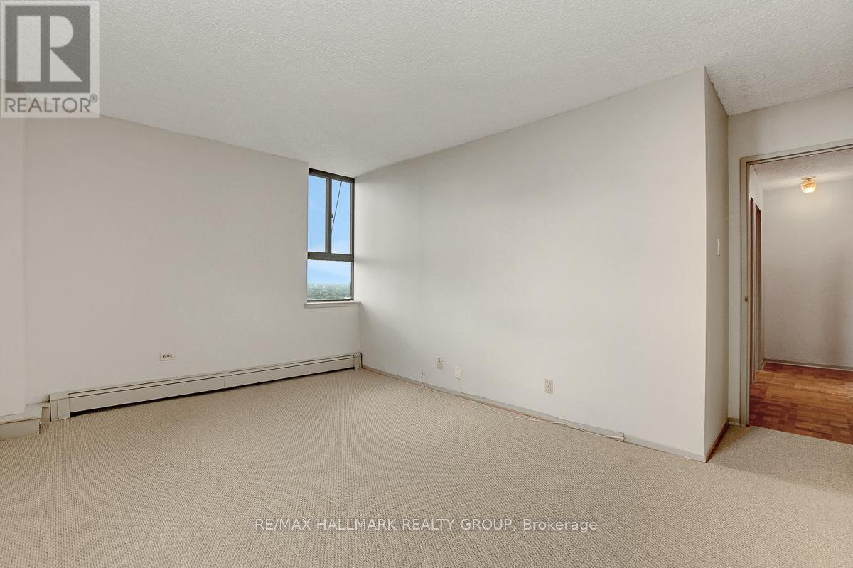 Photo 6 of 1902 505 St Laurent Boulevard, Ottawa ON