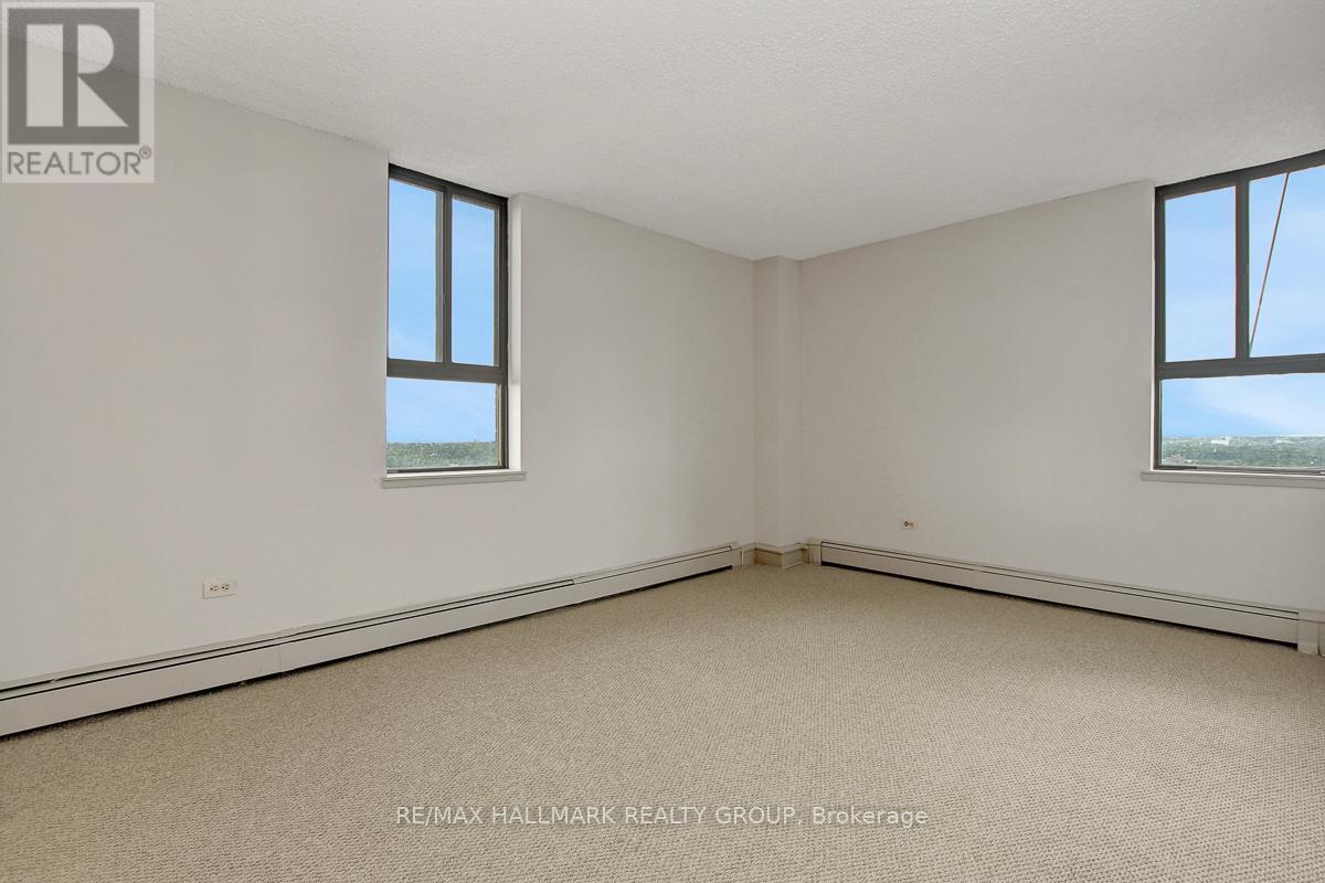 Photo 10 of 1902 505 St Laurent Boulevard, Ottawa ON