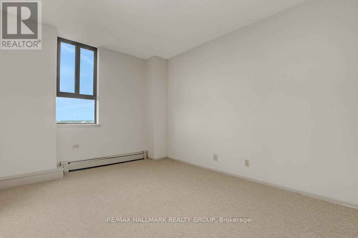 Photo 5 of 1902 505 St Laurent Boulevard, Ottawa ON