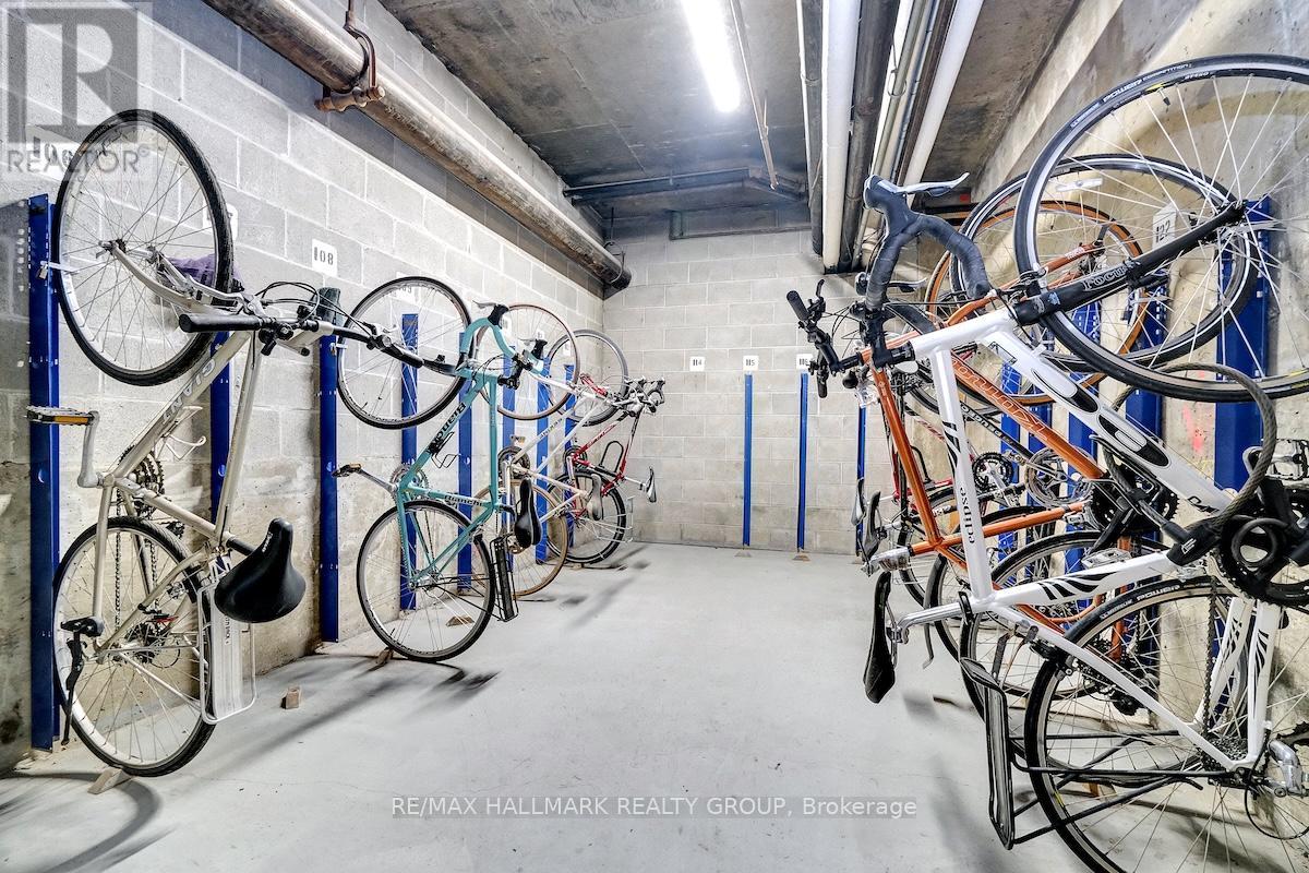 Photo 8 of 1902 505 St Laurent Boulevard, Ottawa ON