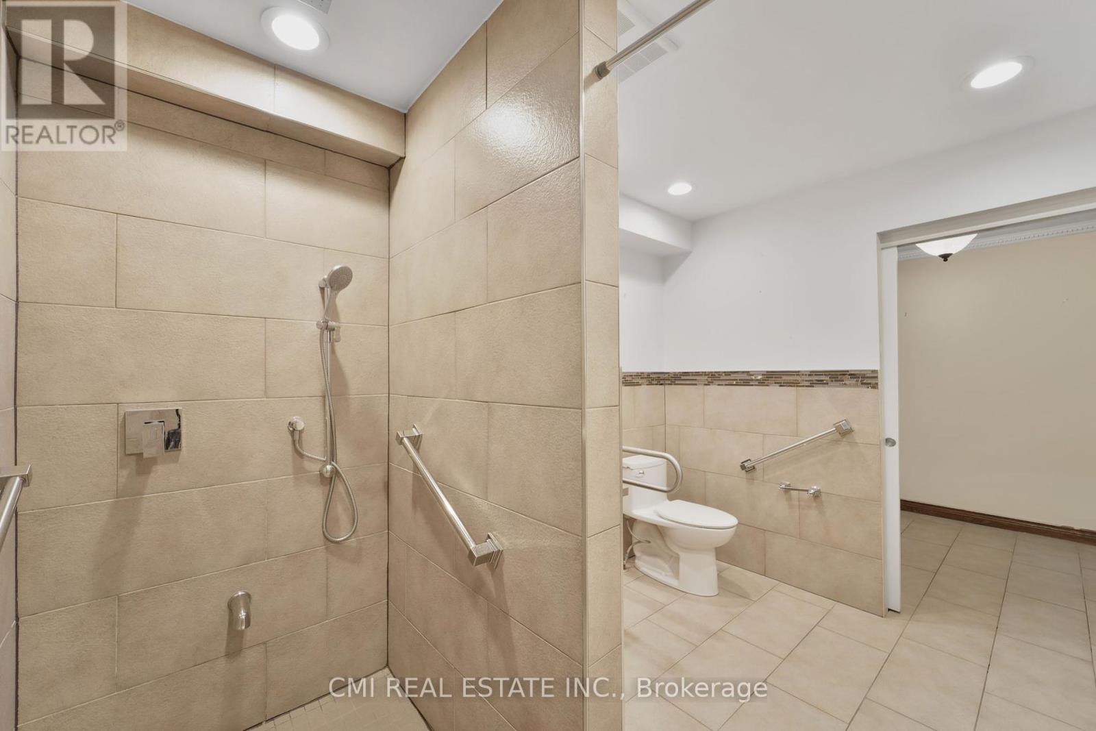 Photo 24 of 698 Hillman Crescent, Mississauga ON