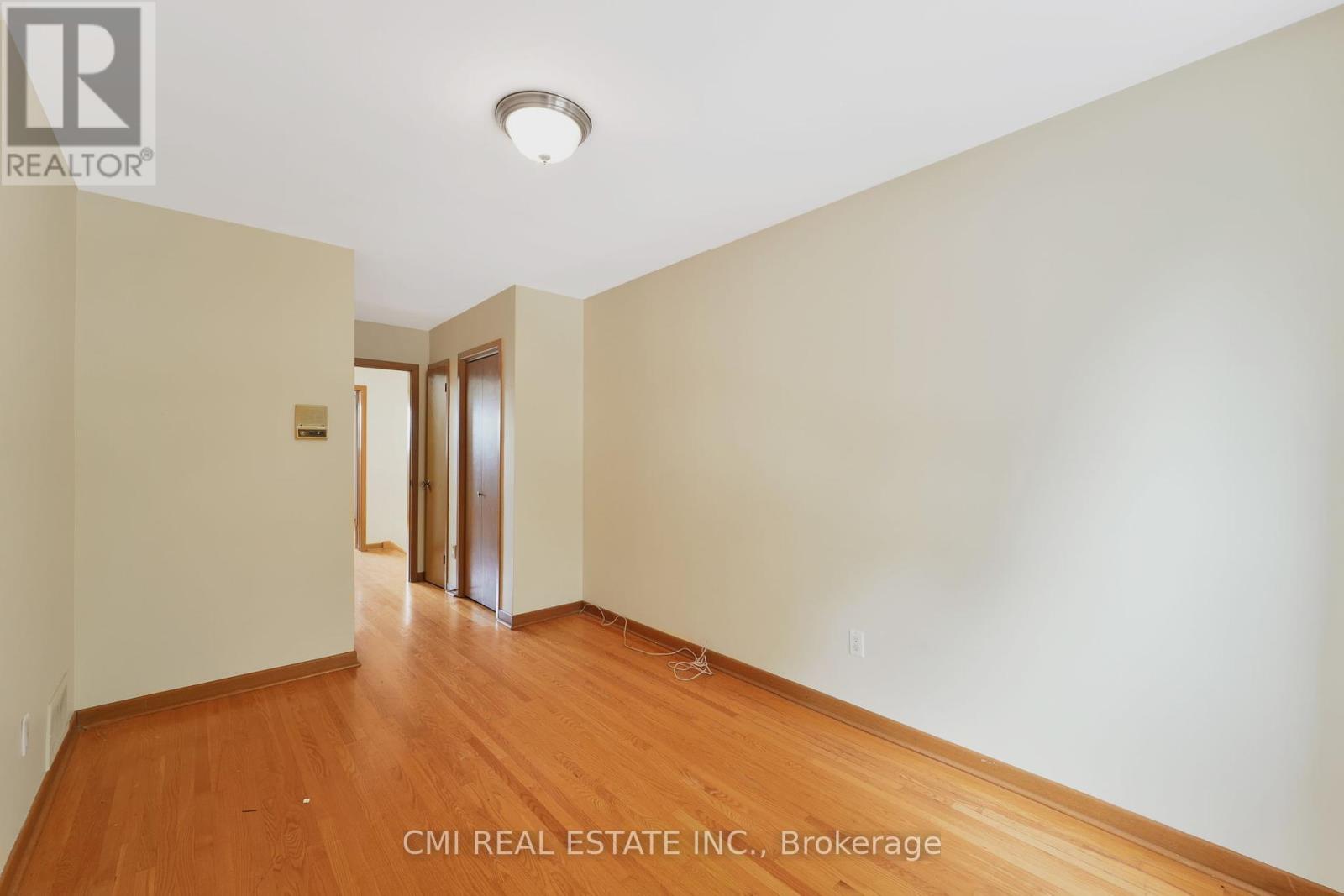 Photo 37 of 698 Hillman Crescent, Mississauga ON