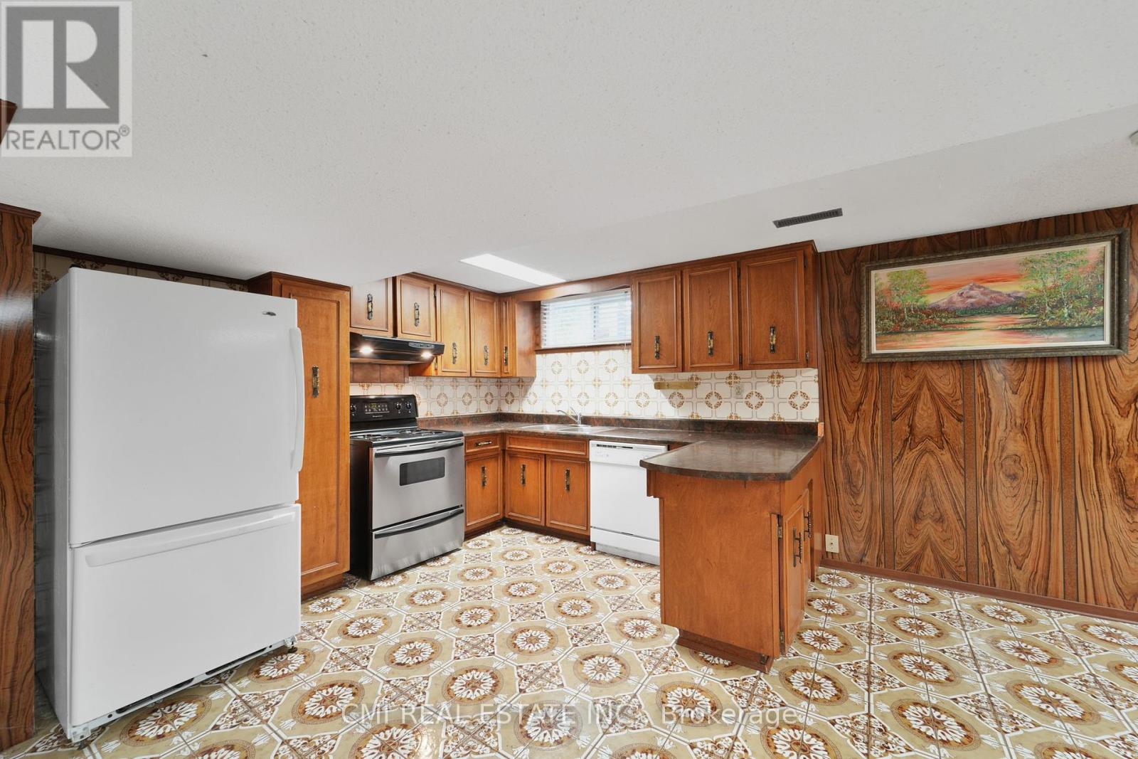 Photo 3 of 698 Hillman Crescent, Mississauga ON
