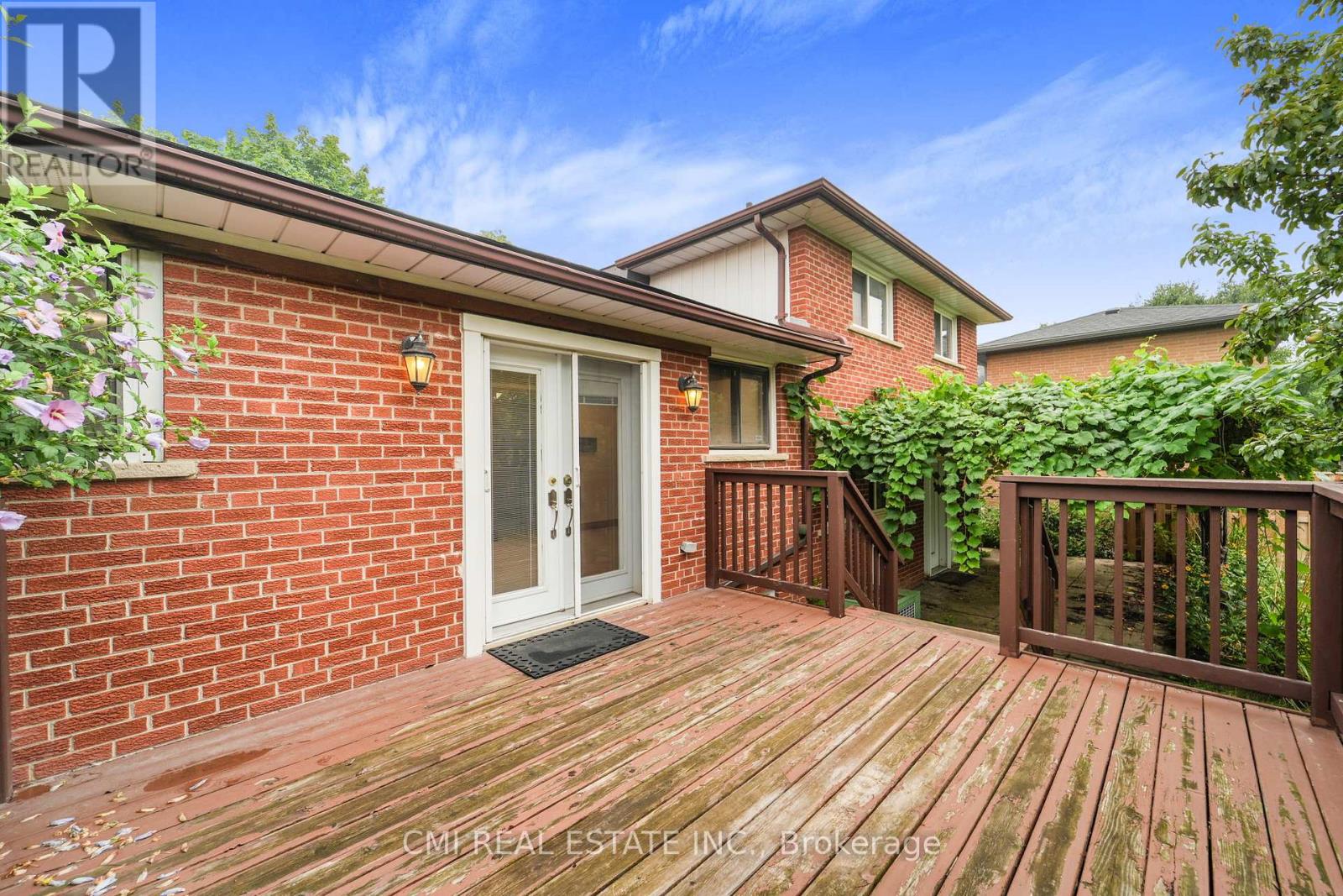 Photo 12 of 698 Hillman Crescent, Mississauga ON